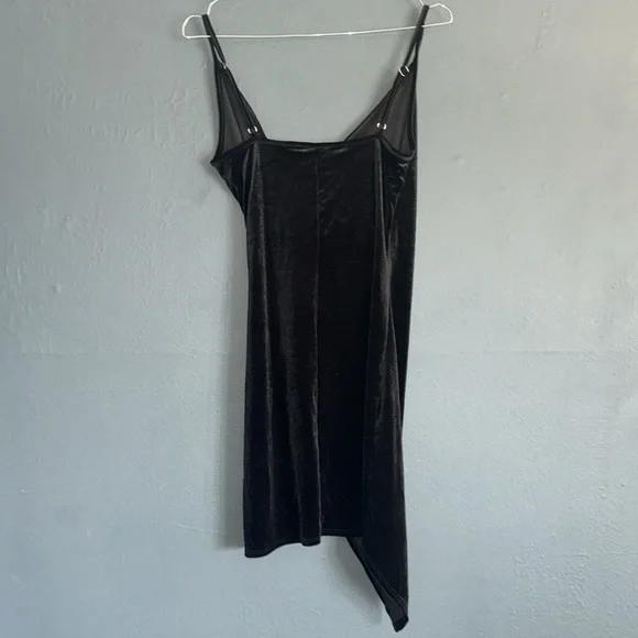 FOREVER 21 VELVET BLACK ASYMMETRICAL BODYCON MINI DRESS - Picture 2 of 4